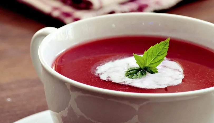 Kızılcıklı Tarhana Çorbası tarifi