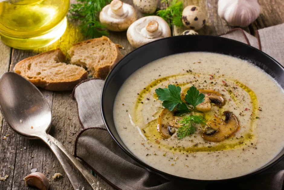 Consomme Berrak Çorba tarifi