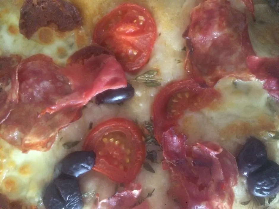 Foccacio Ekmeğinden Pizza tarifi