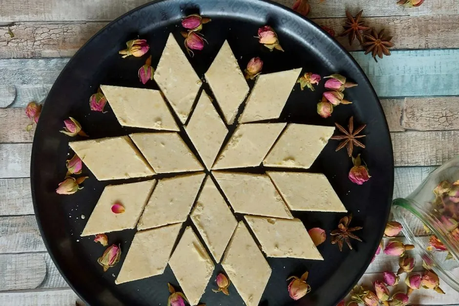 3 Malzemeli Saray Helvası tarifi