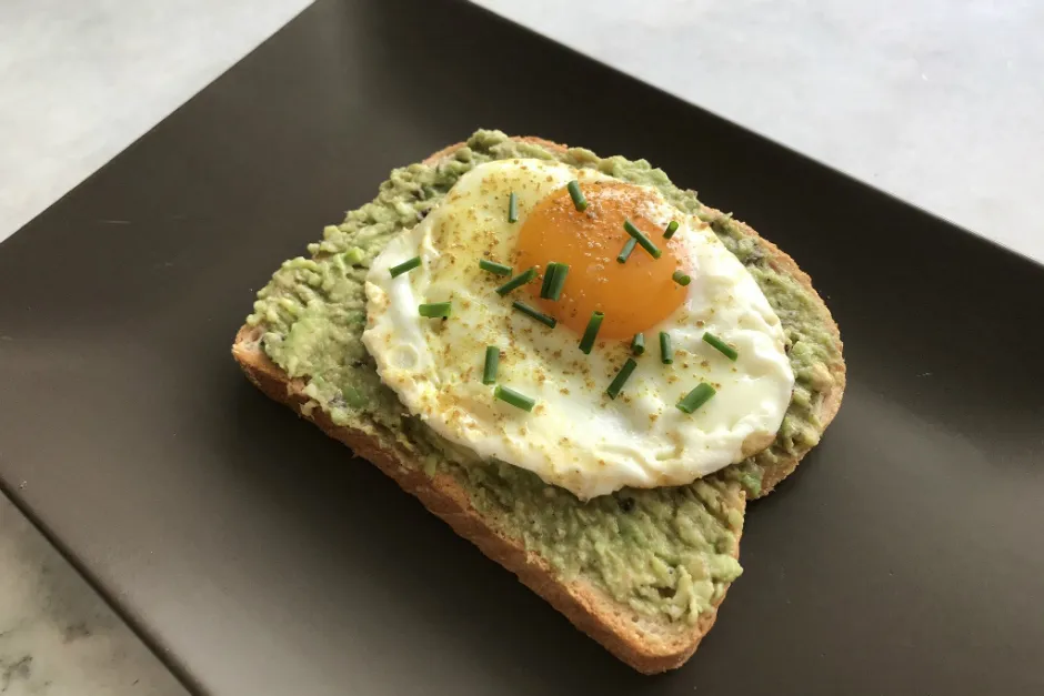 Nefis Avokado Tost tarifi