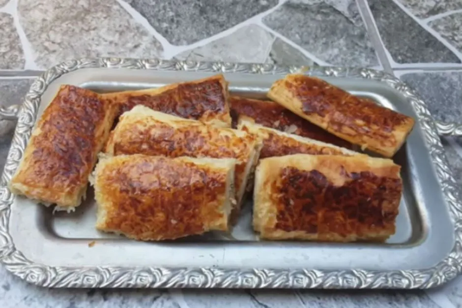 Baklavalık Yufkadan Çıtır Börek tarifi