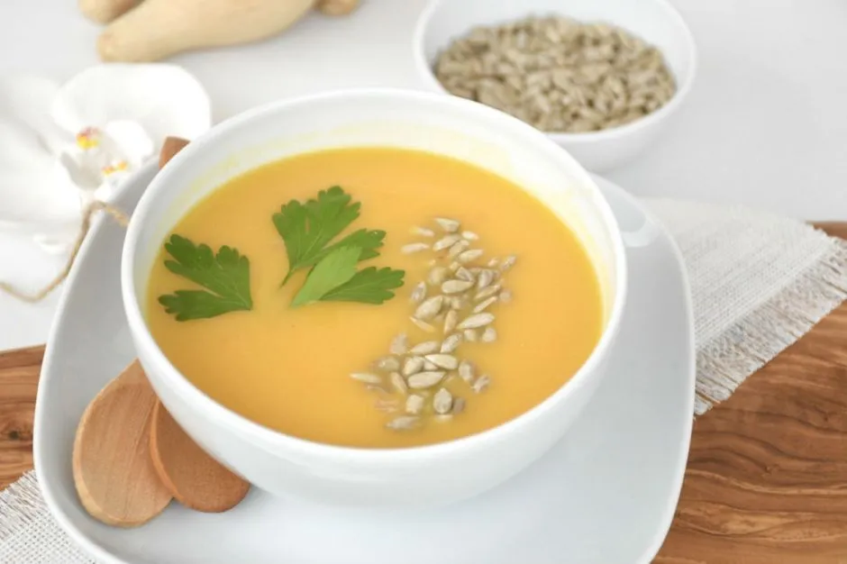 Sarımsaklı Bal Kabağı Çorbası tarifi