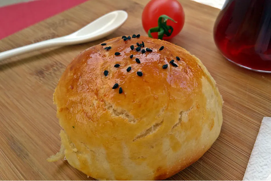Bayatlamayan Sütsüz Poğaça tarifi