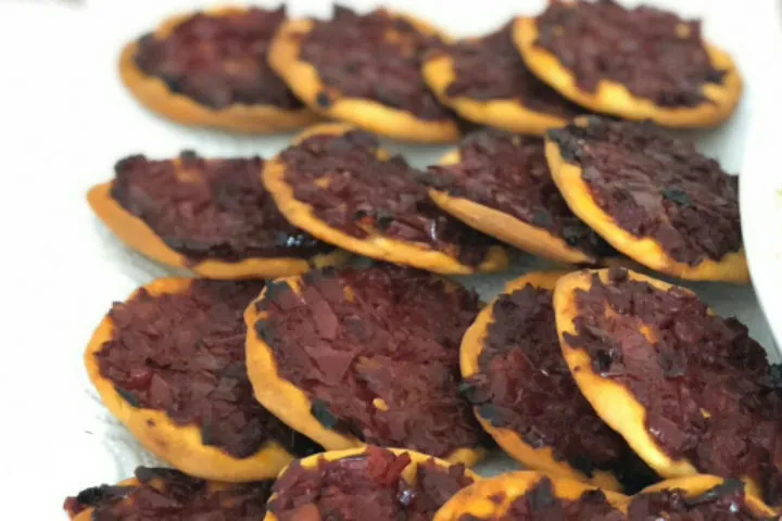 Biberli Ekmek tarifi