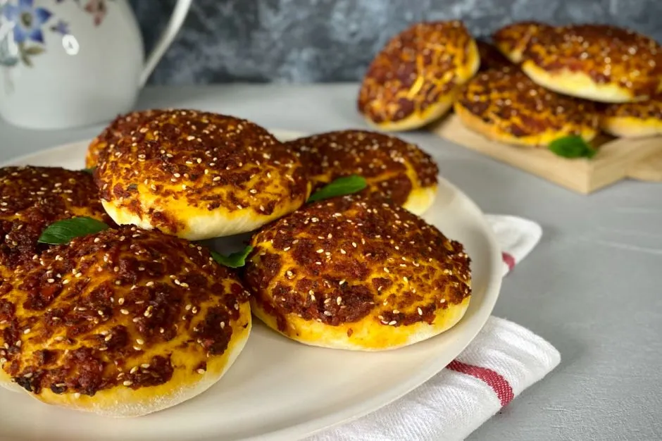 Biberli Ekmek tarifi