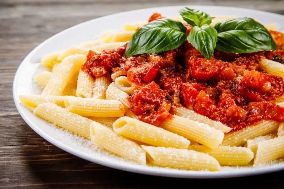 Bolonez Soslu Penne Makarna tarifi