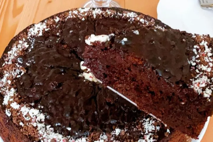 Brownie Lezzetinde Islak Kek tarifi
