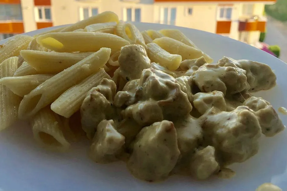 Café de Paris Soslu Tavuk tarifi