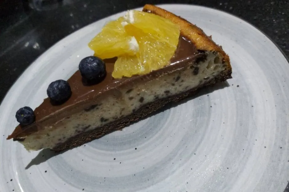 Çikolatalı Bisküvili Cheesecake tarifi