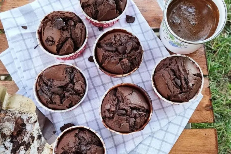 Çikolatalı Islak Pamuk Muffinler tarifi