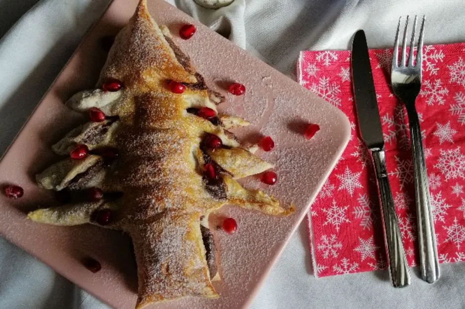Çikolatalı Milföy Ağacı tarifi