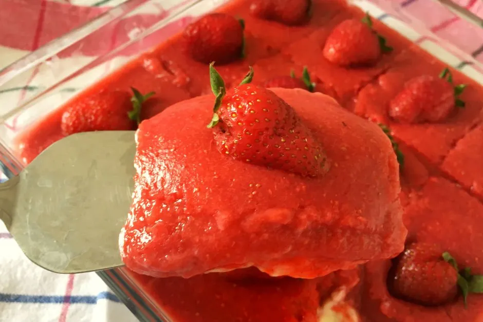 Çilek Soslu Yalancı Tavuk Göğsü tarifi
