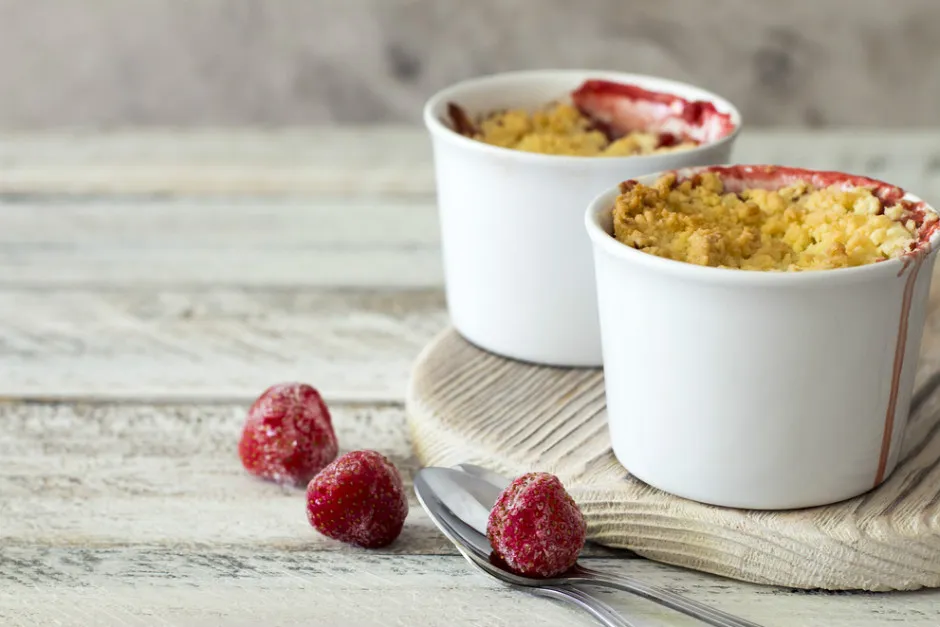 Çilekli Crumble tarifi