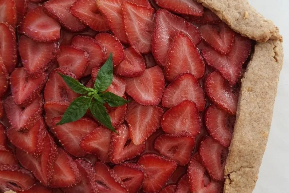 Çilekli Fındıklı Galette tarifi