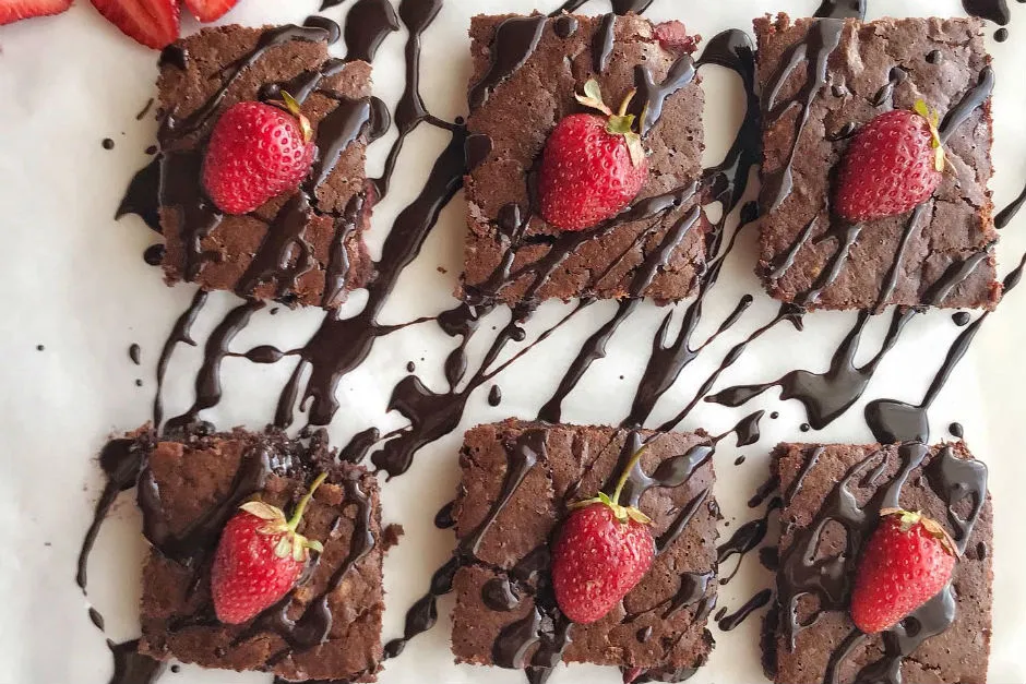 Çilekli Fit Brownie tarifi