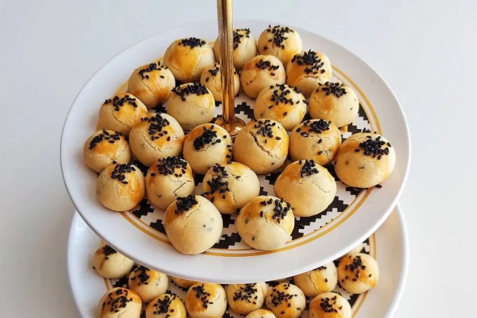 Çörek Otlu Mini Kurabiyeler tarifi