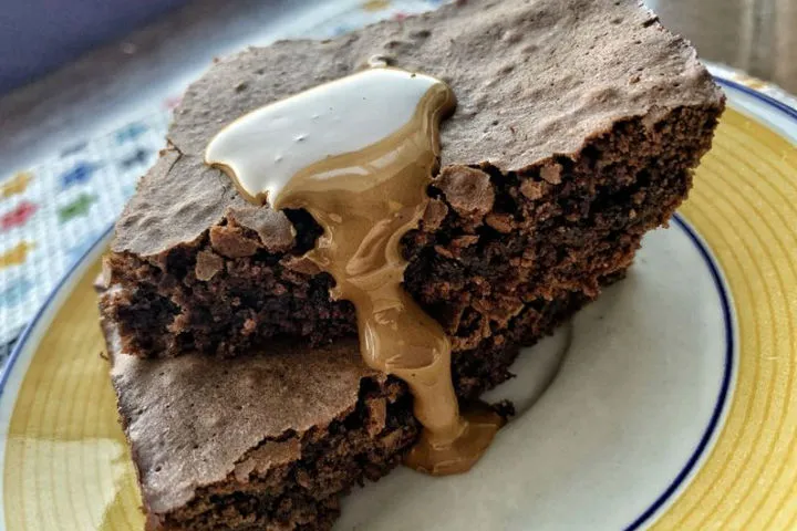 Damla Çikolatalı Brownie tarifi