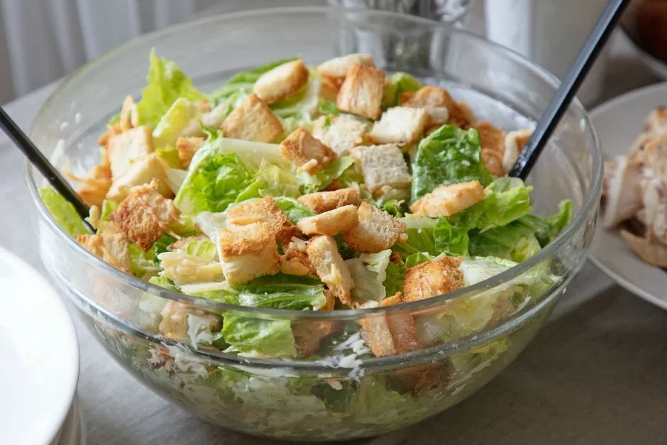 Diyet Sezar Salatası tarifi