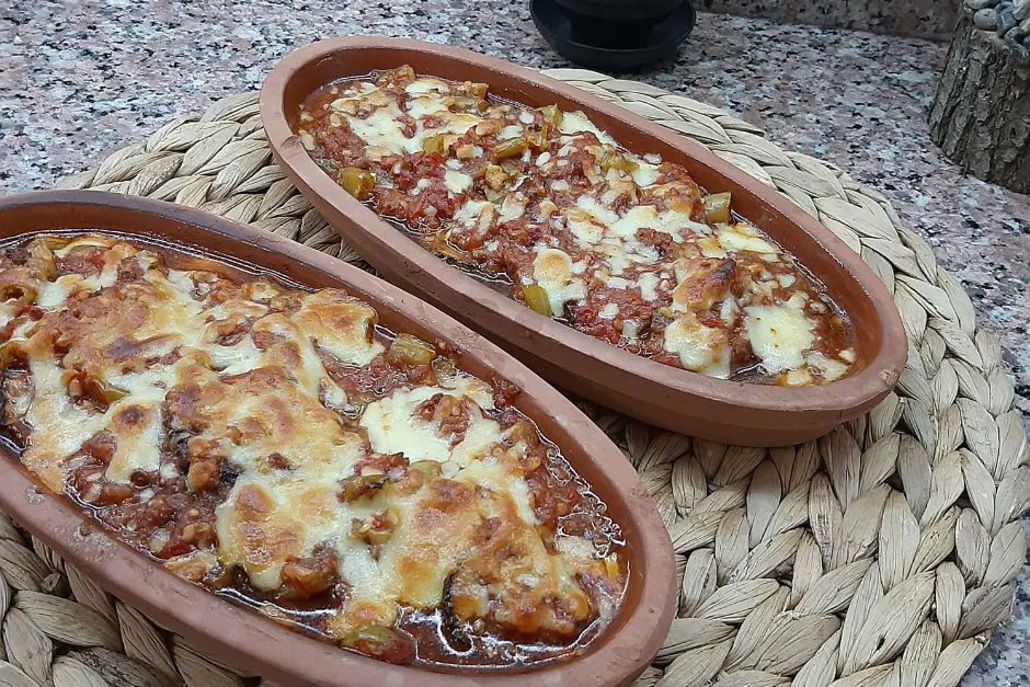 Domates Soslu Kaşarlı Kabak tarifi