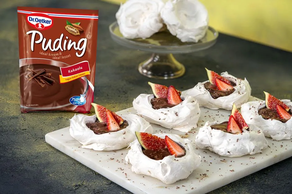 Puding Dolgulu Mini Pavlova tarifi