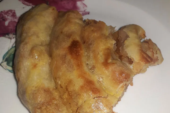 El Açması Patatesli Kol Böreği tarifi