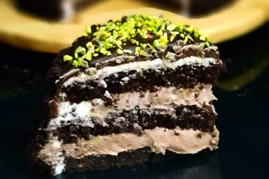 Enfes Yaş Pasta tarifi