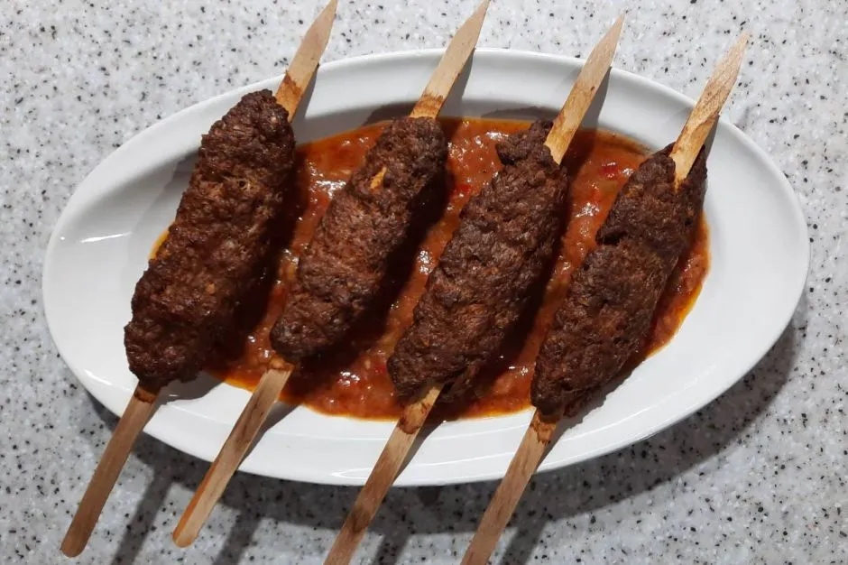 Ezmeli Acılı Kebap tarifi
