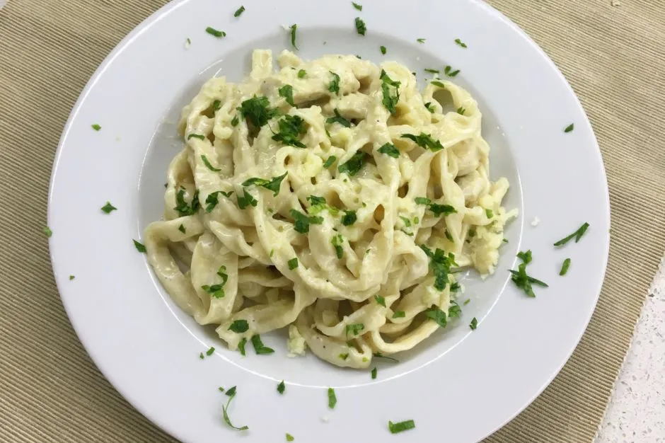 Fettucine Alfredo tarifi