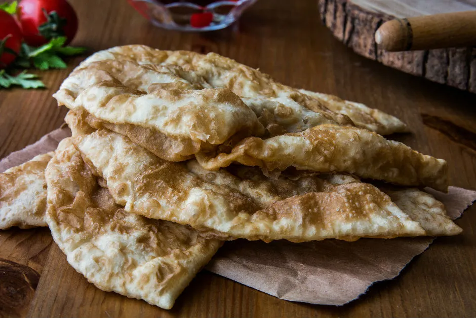 Fırında Çiğ Börek (Çibörek) tarifi