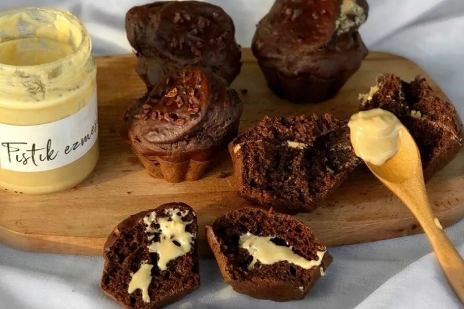 Fıstık Ezmeli Çikolatalı Cupcake tarifi