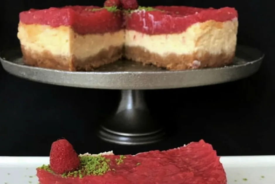 Ferah Frambuazlı Cheesecake tarifi