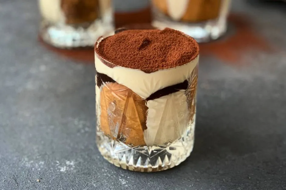 Ganajlı Kolay Tiramisu tarifi