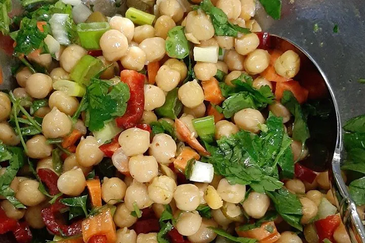 Hardallı Nohut Salatası tarifi