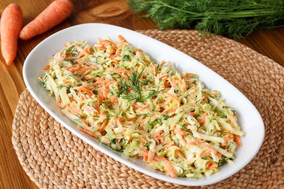 Havuçlu Lahana Salatası tarifi