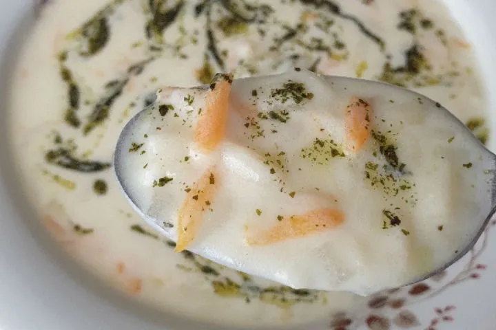 Havuçlu Şehriyeli Yoğurt Çorbası tarifi