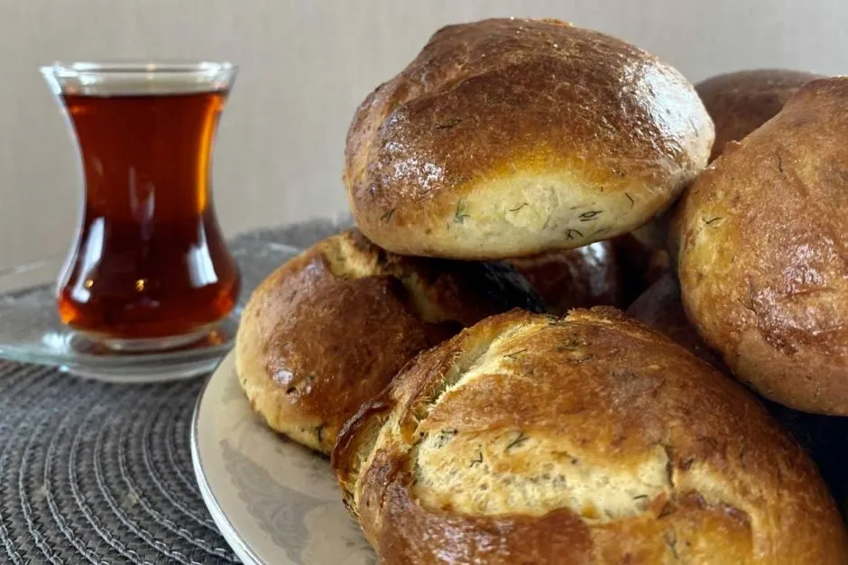 İrmikli Dereotlu Dev Poğaça tarifi