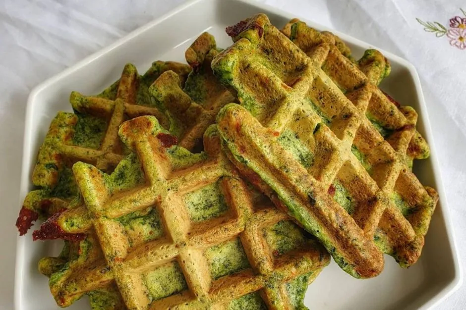 Ispanaklı Tuzlu Waffle tarifi