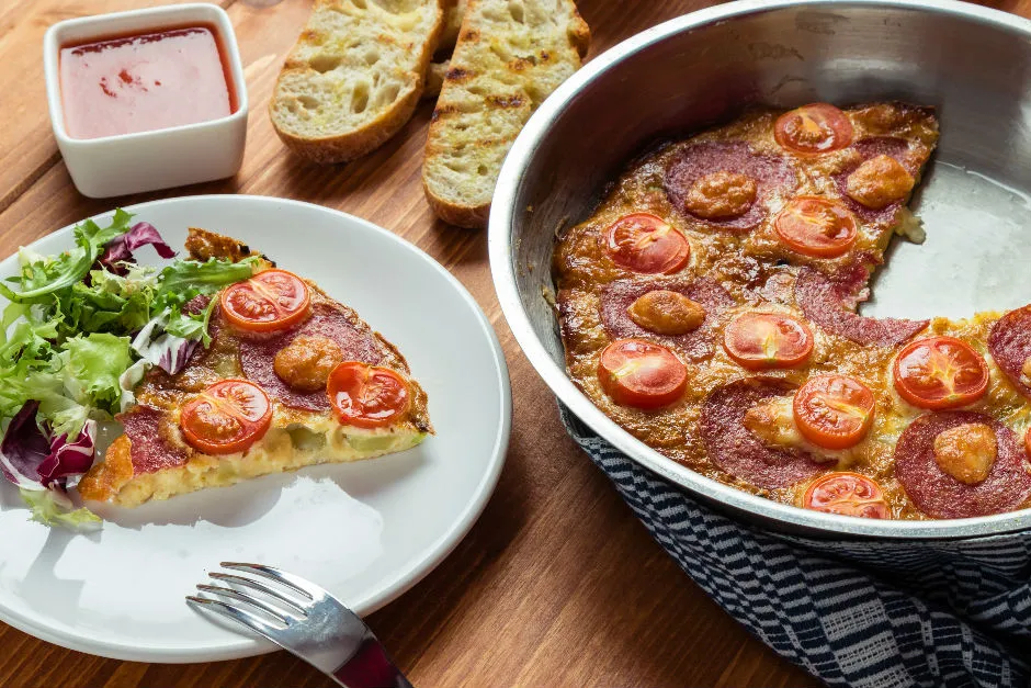 Kahvaltılık Yumurtalı Patates Pizzası tarifi