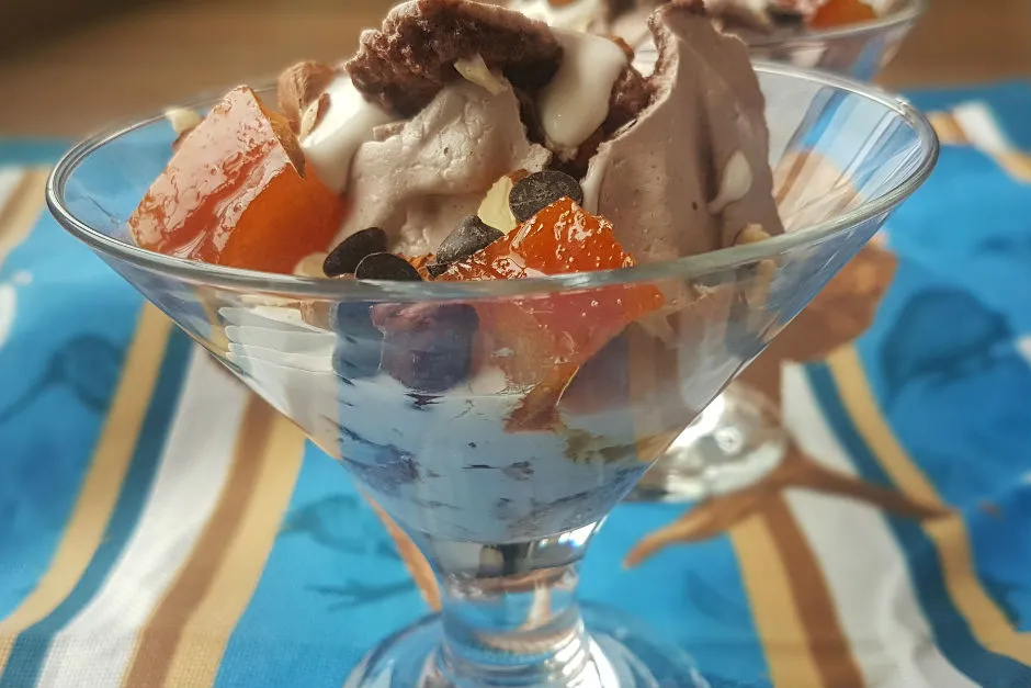 Kakaolu ve Portakallı Eton Mess tarifi