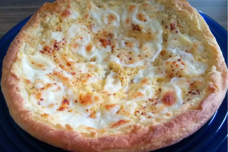 Kaşar Peynirli Bazlama tarifi