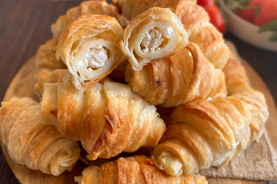 Hazır Yufkadan Katmer Börek tarifi