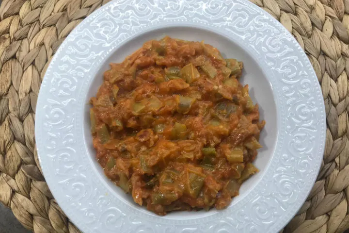 Kaymaklı Domatesli Biber tarifi