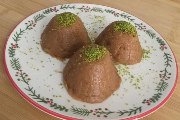 Kaymaklı İrmik Helvası tarifi