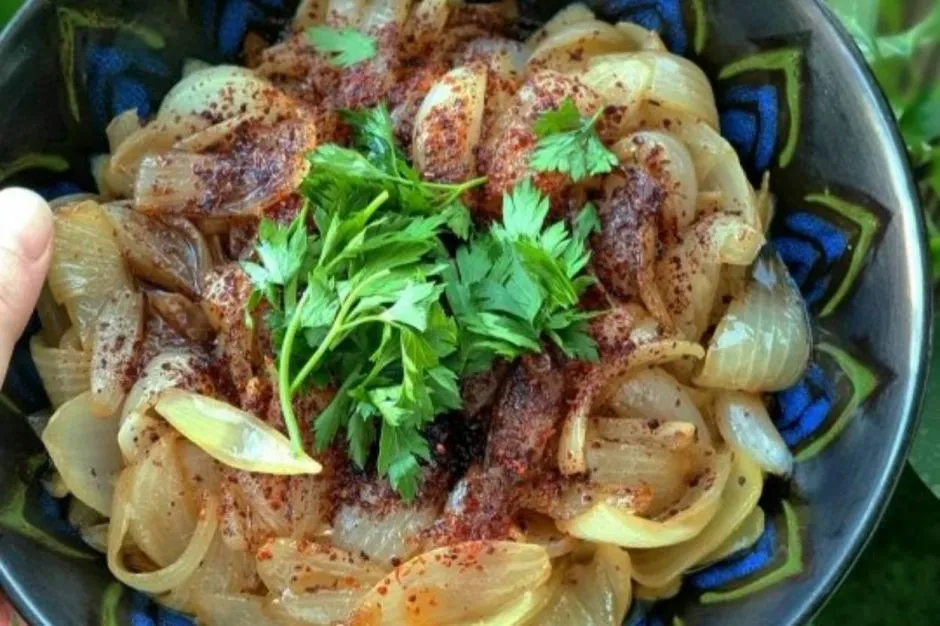 Kebapçı Soğan Salatası tarifi
