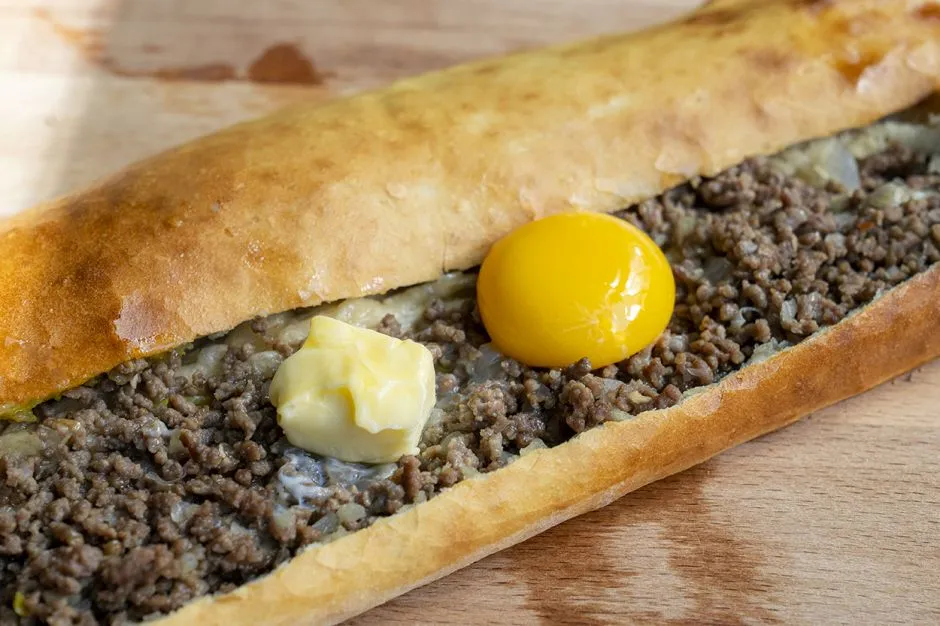 Kıymalı Karadeniz Pidesi tarifi
