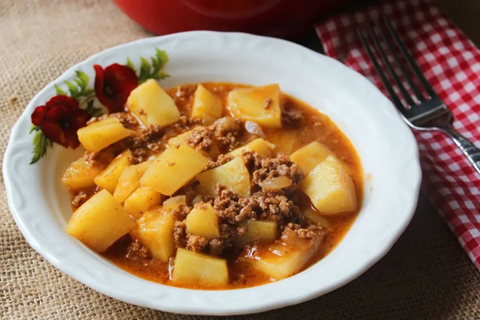 Kıymalı Patates Yemeği tarifi
