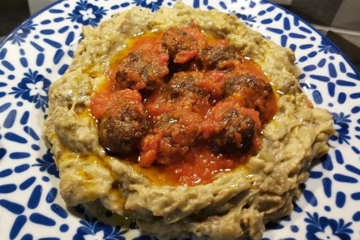 Köfteli Patlıcan Beğendi tarifi