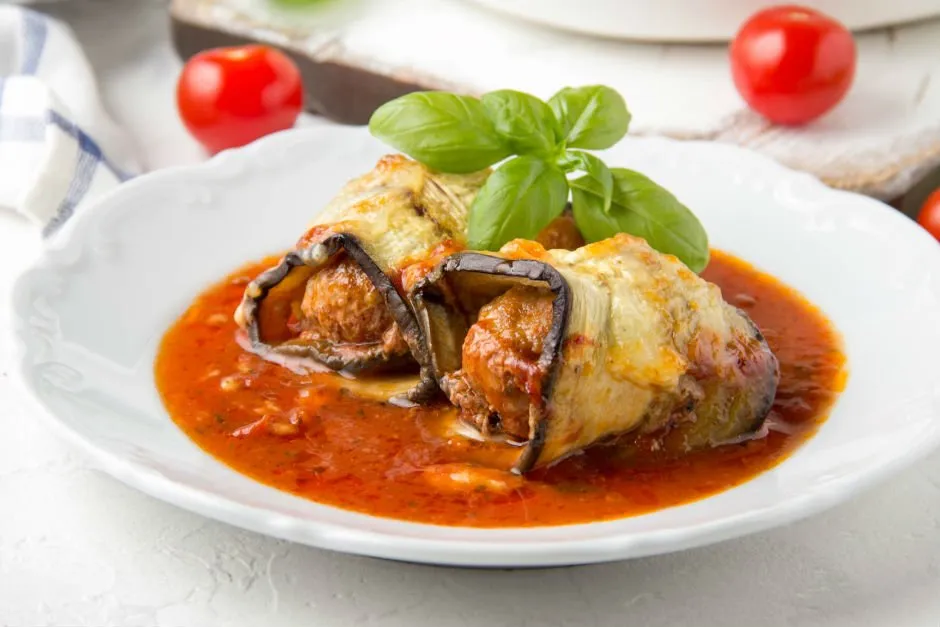 Köfteli Patlıcan Sarma tarifi