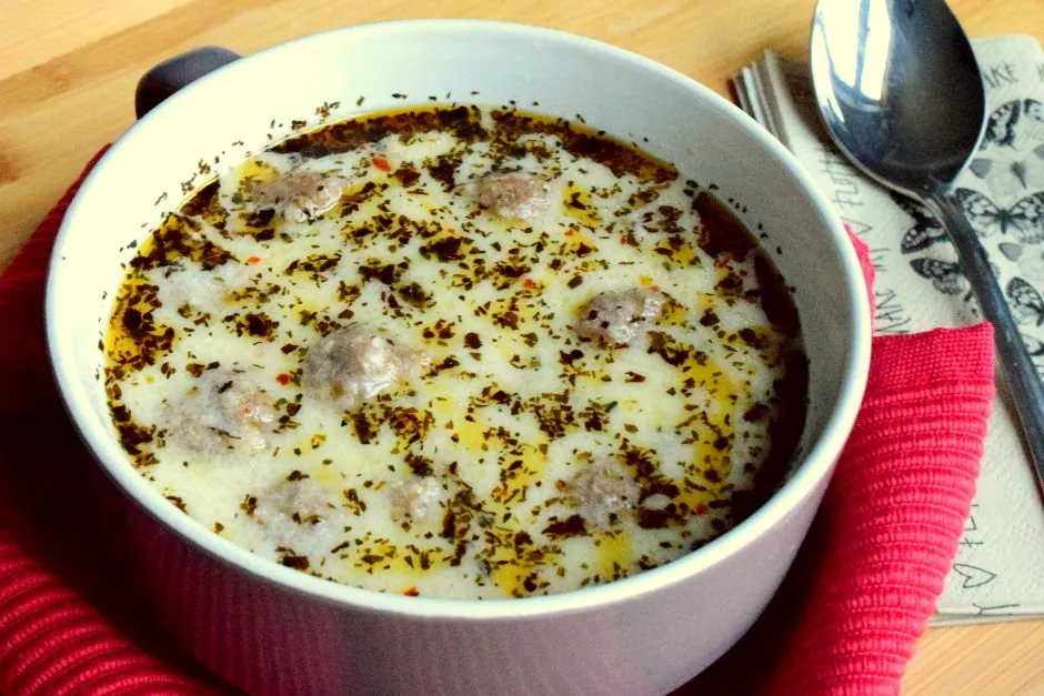 Köfteli Yoğurt Çorbası tarifi